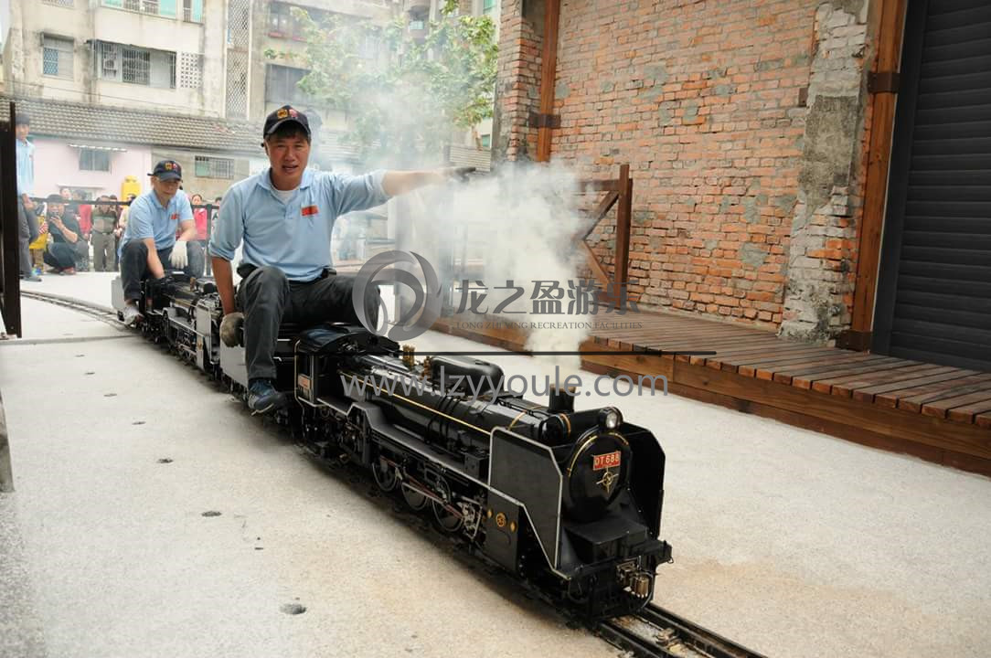 二代小火車試運(yùn)營