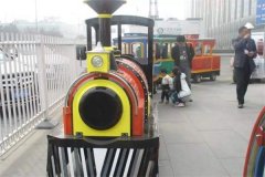 啟動無軌小火車前的注意事項！